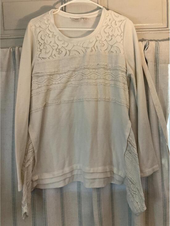 LOGO by Lori Goldstein Tops - Logo by Lori Goldstien Light Waffle Knit Crochet and Lace Tunic Size Large
